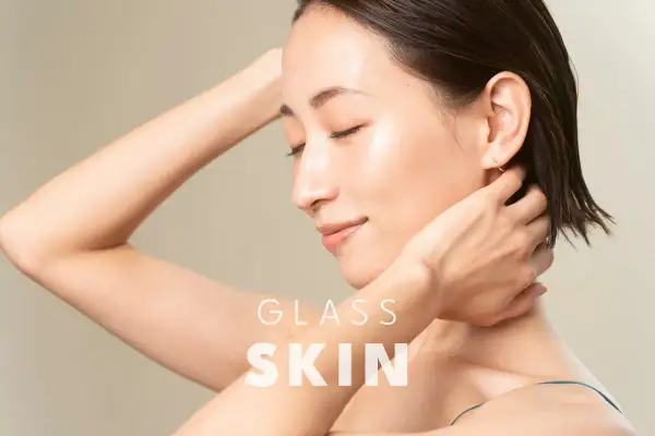 Koreanki uroda: delikatna skóra, subtelny makijaż i naturalny blask.